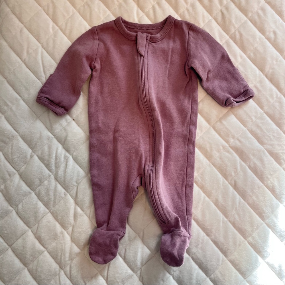 O2 Baby Purple one piece footies zip up baby girl size newborn